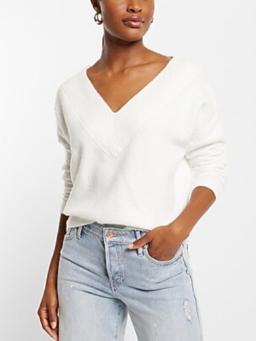 Express Women’s Ivory Ribbed V-Neck Sweater, size small